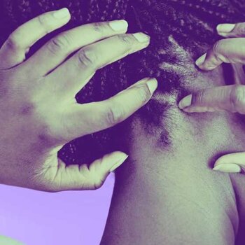L'Importance de prendre soin du cuir chevelu pour les cheveux crépus et frisés