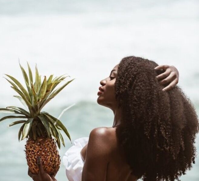 8 CONSEILS POUR PRENDRE SOIN DE SES CHEVEUX À L’APPROCHE DE L’ÉTÉ