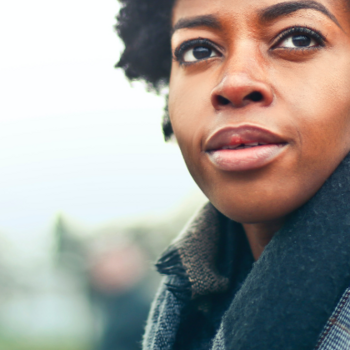 Cheveux ternes : les soins spécial hiver